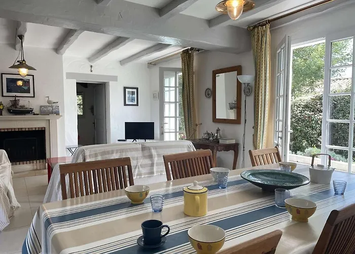 Maison Confortable 5 Pieces, 8 Couchages, Proche Et Commerces, Avec Jardin, Terrasse Et Wifi. - Fr-1-224b-477 Hébergement de vacances *